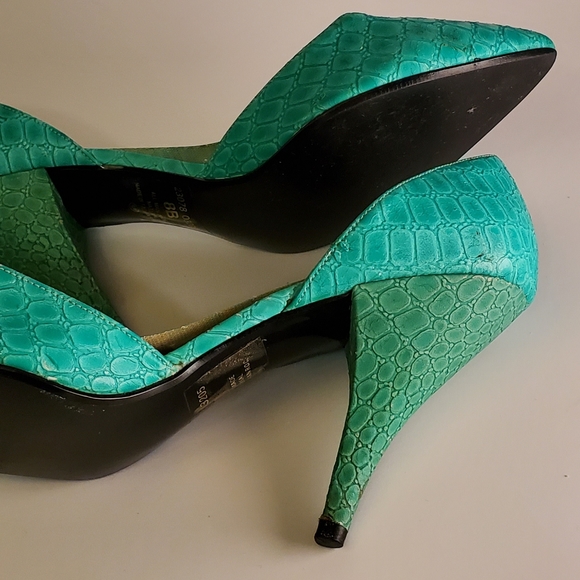 Vintage Bright Turquoise 80s Glam Faux Snakeskin Pumps - Picture 7 of 12